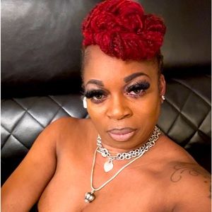 Meet your Posher, Nina